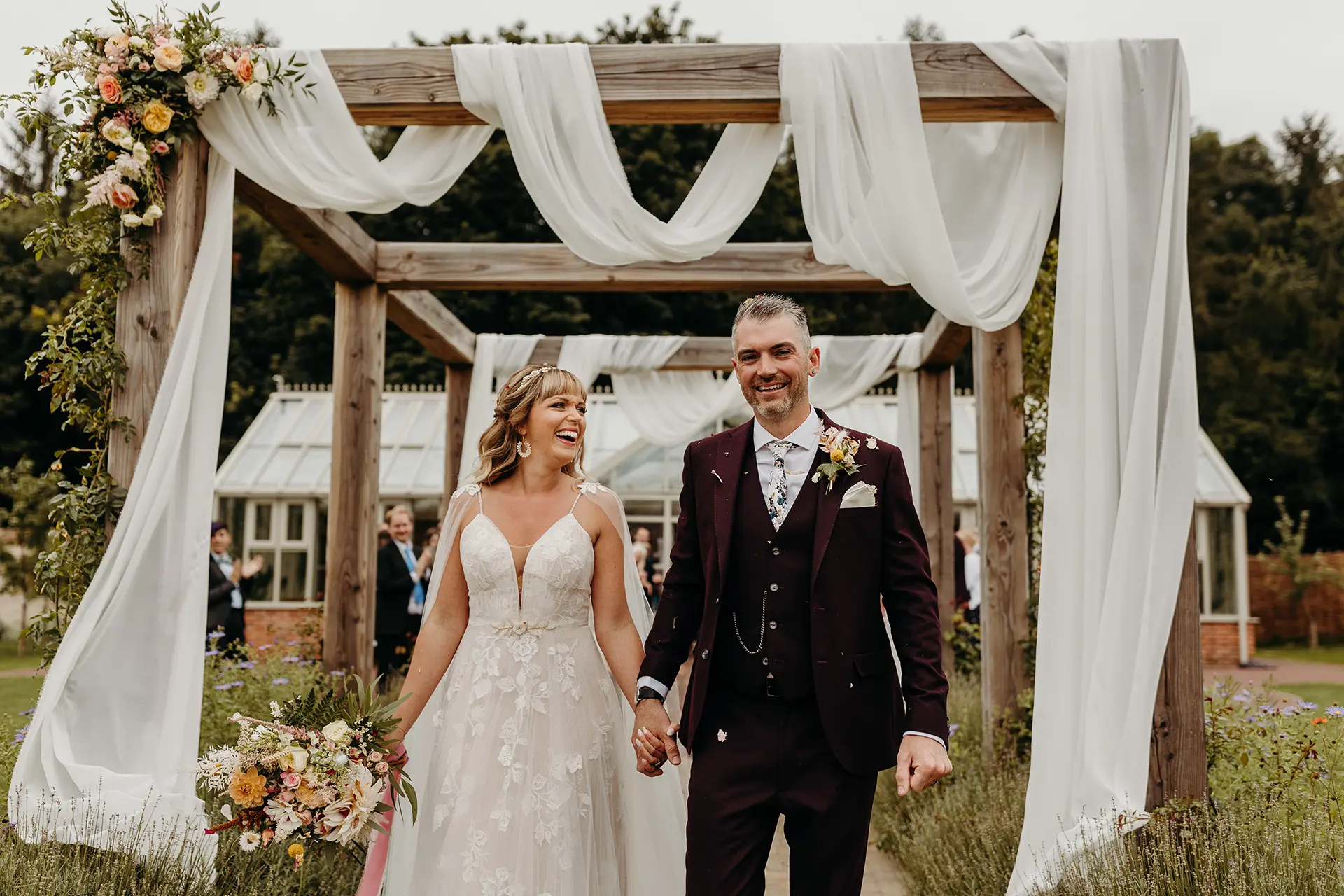 Syrencot bride and groom