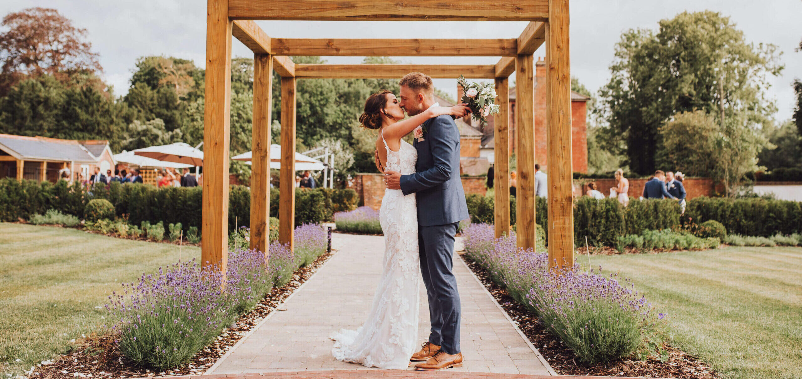 Country House Wedding Venue Syrencot Wiltshire
