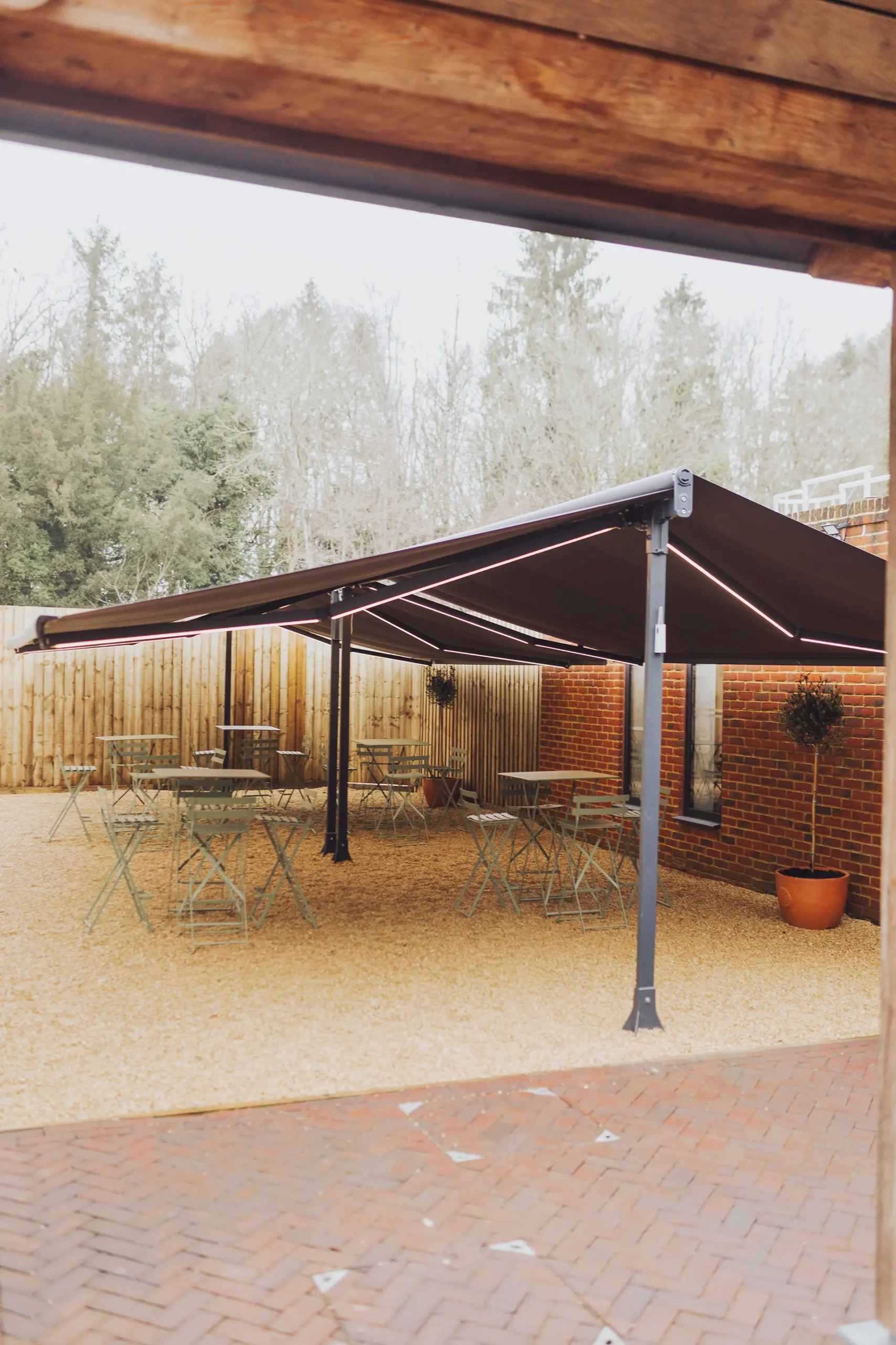 syerncot the foldyard portrait peek